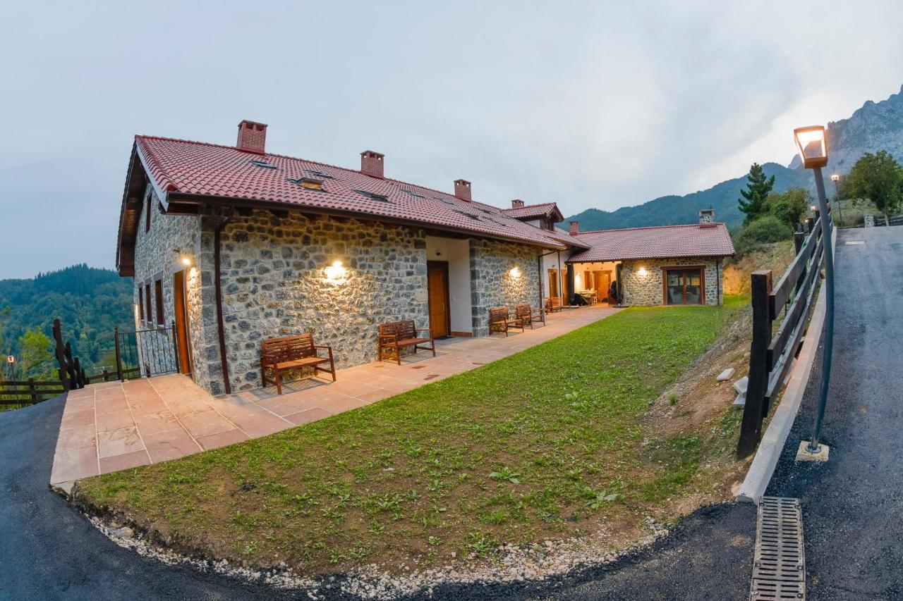 Apartamentos Los Picos De Europa Colio 외부 사진