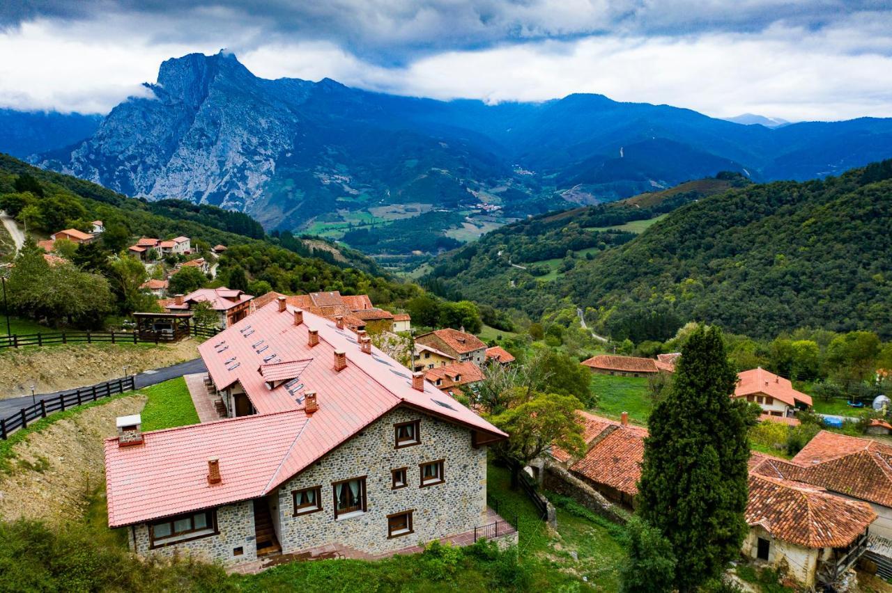 Apartamentos Los Picos De Europa Colio 외부 사진
