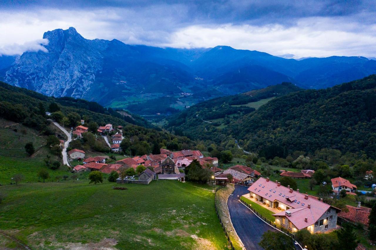 Apartamentos Los Picos De Europa Colio 외부 사진