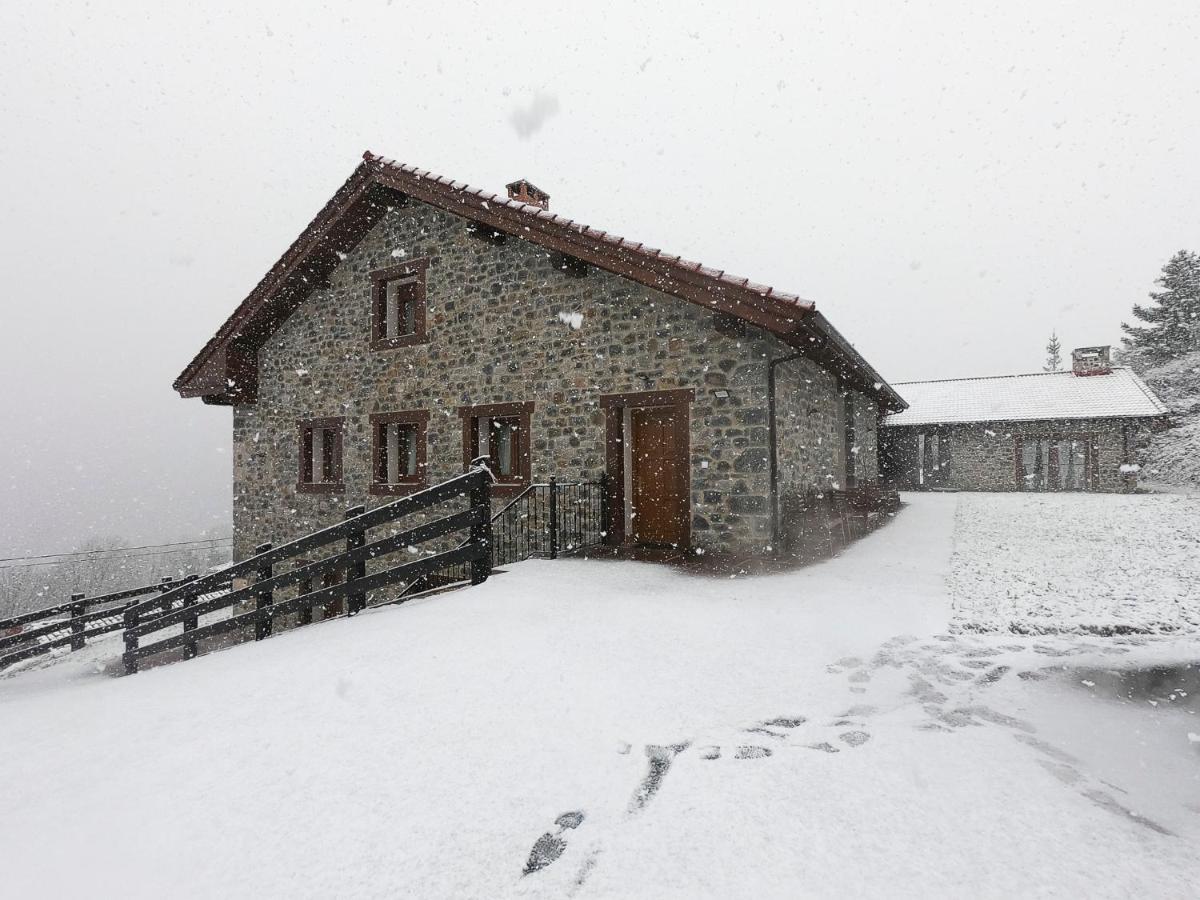 Apartamentos Los Picos De Europa Colio 외부 사진