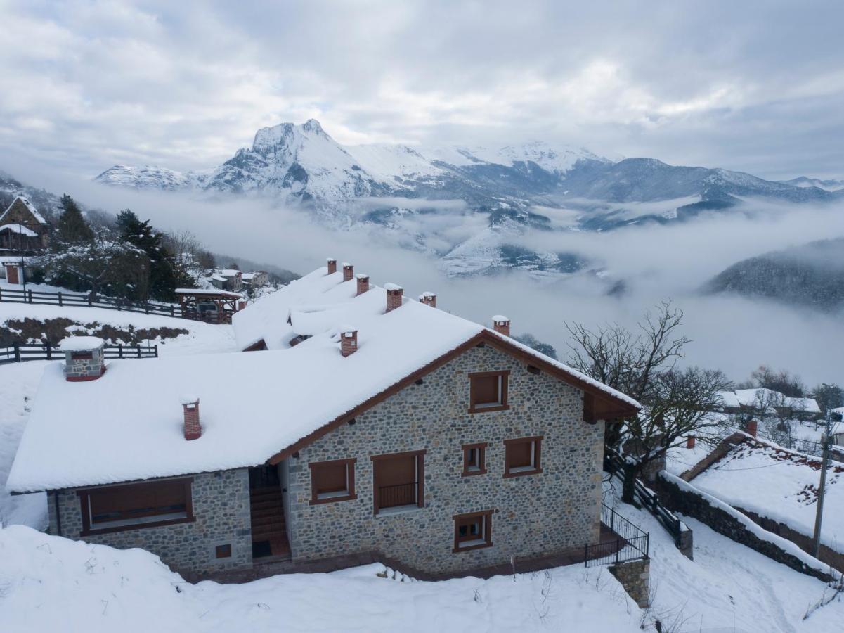 Apartamentos Los Picos De Europa Colio 외부 사진